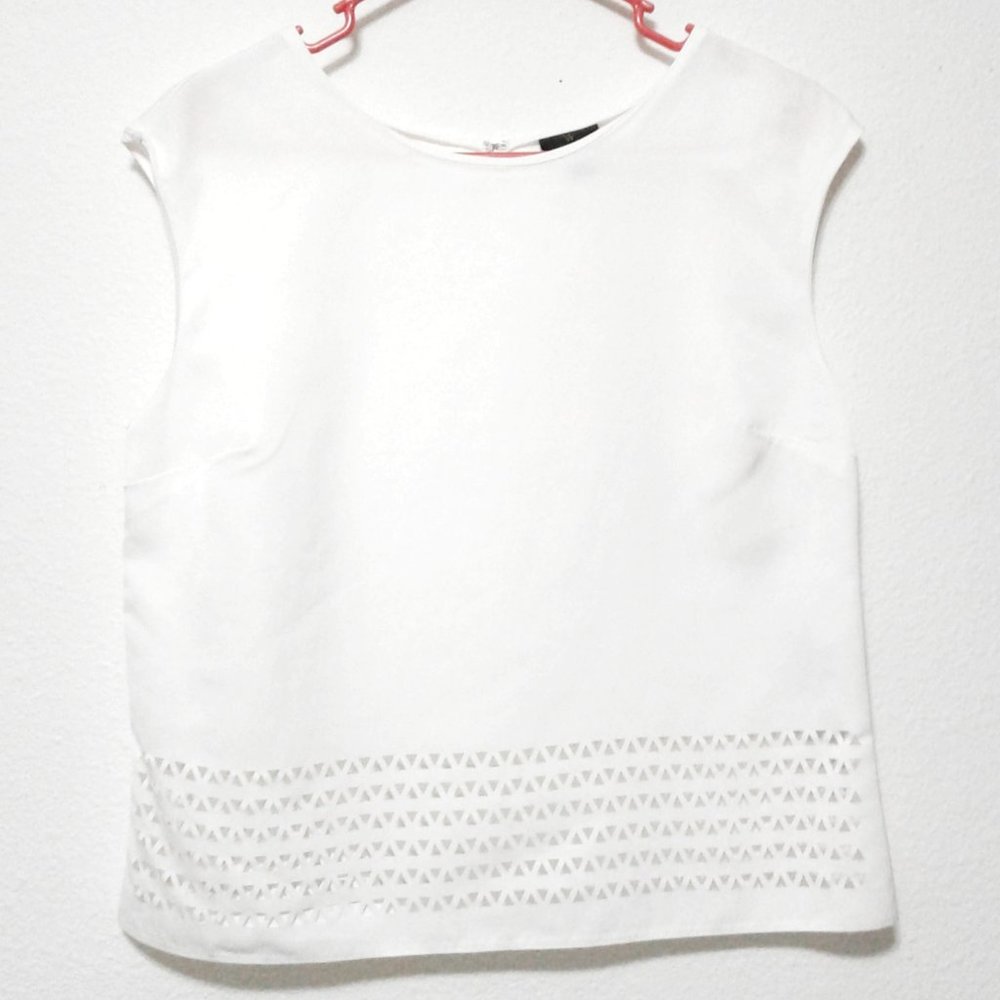 Worthington laser cut geometric sleeveless